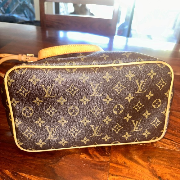 Authentic Louis Vuitton Palermo bag. - Picture 11 of 12